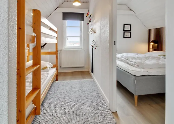 Tuve - 2-5km From The Sea By Interhome